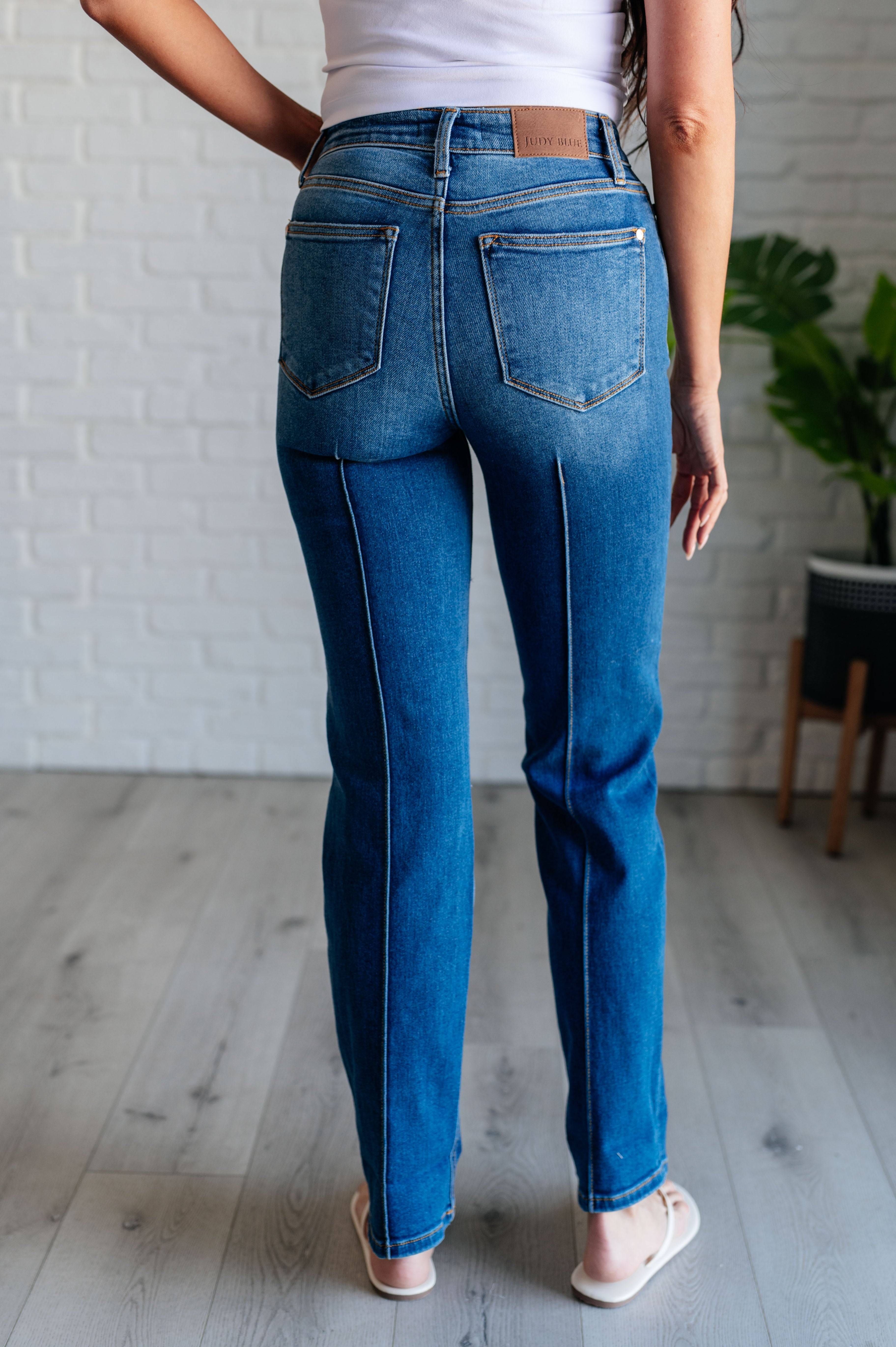 Middlebury High Rise Center Seam Detail Straight Jeans