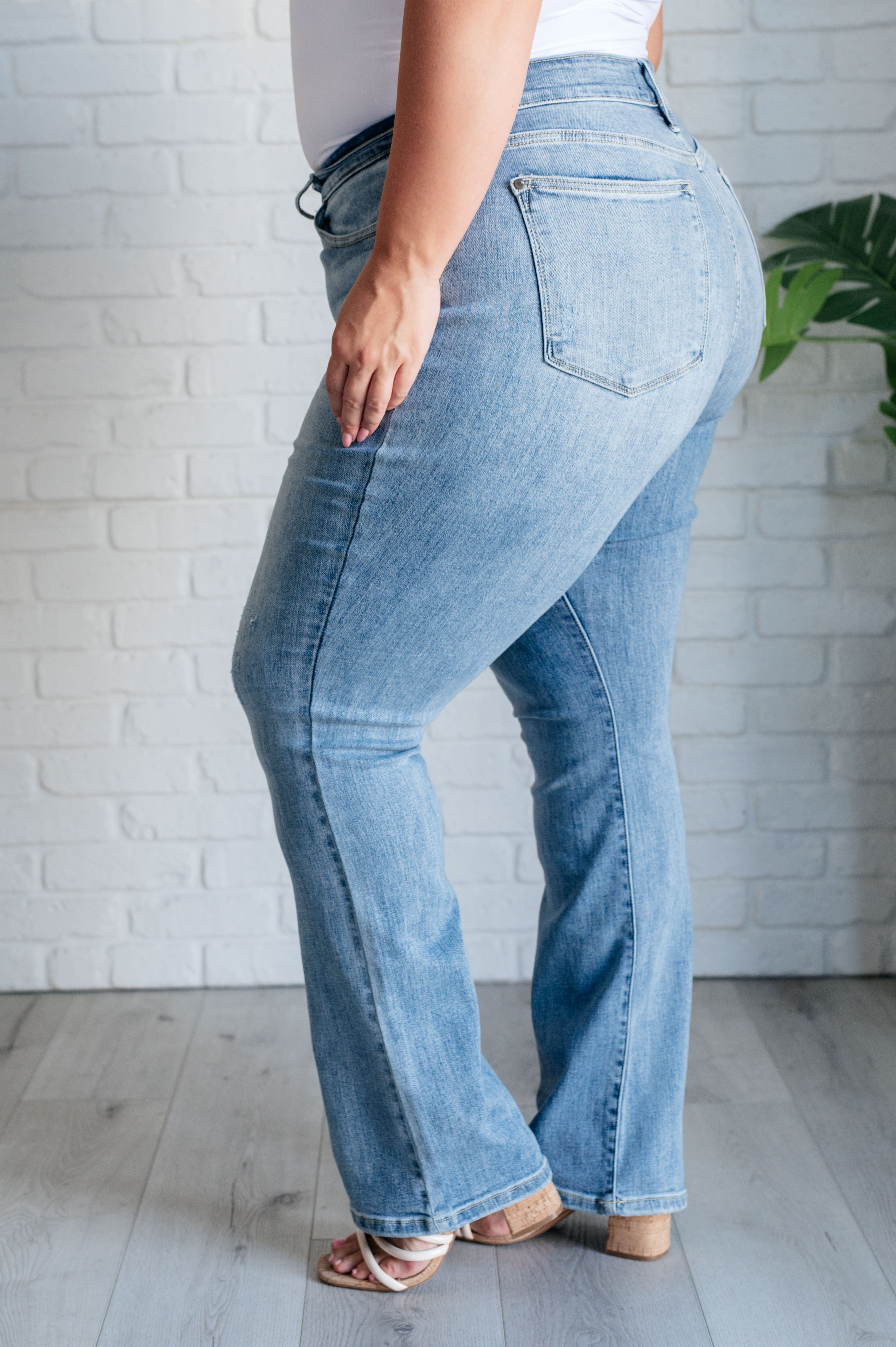 RESTOCKED | Springfield Mid Rise Clean Bootcut Jeans