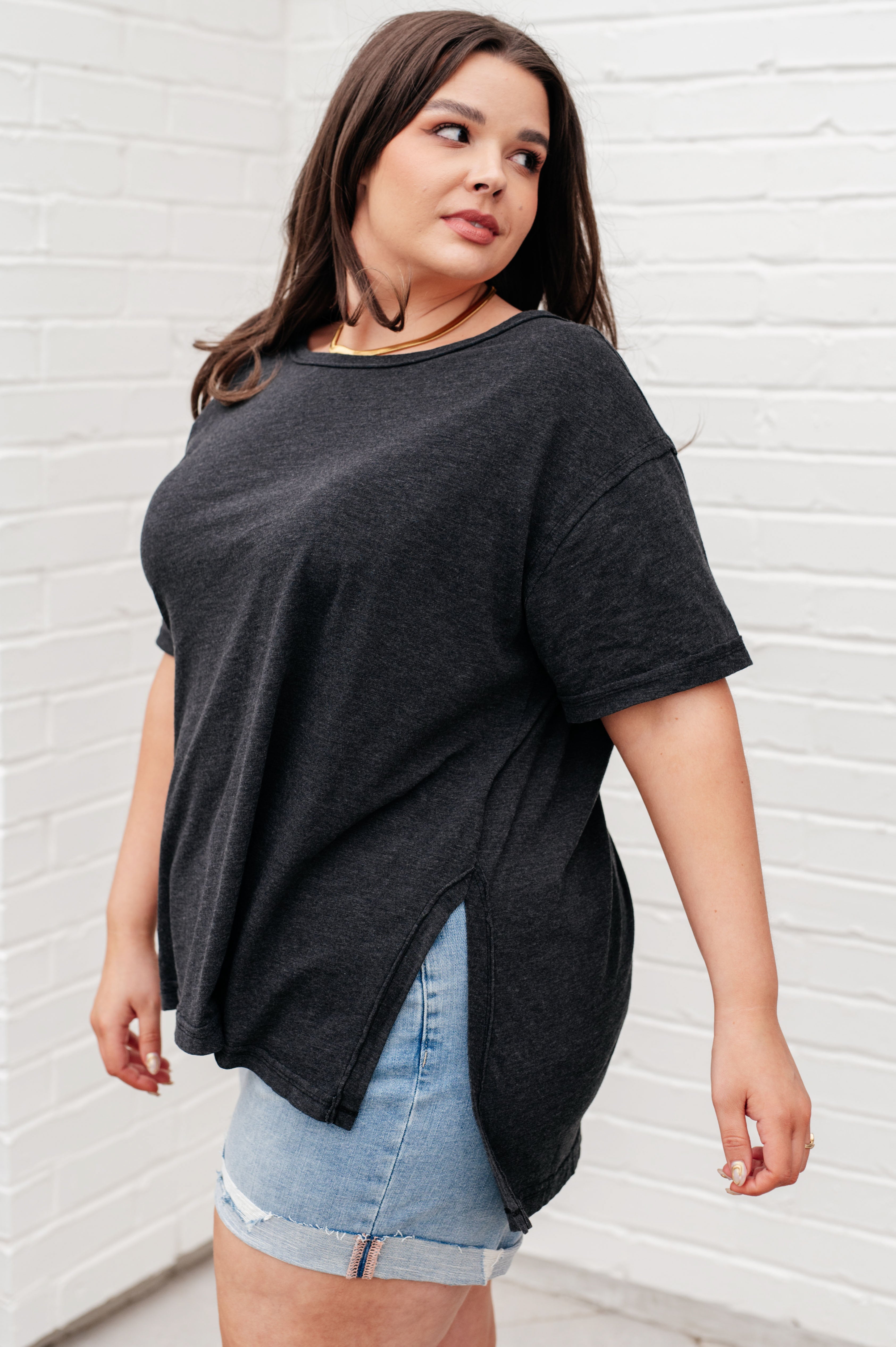 Effortless Relaxed Tee in Black