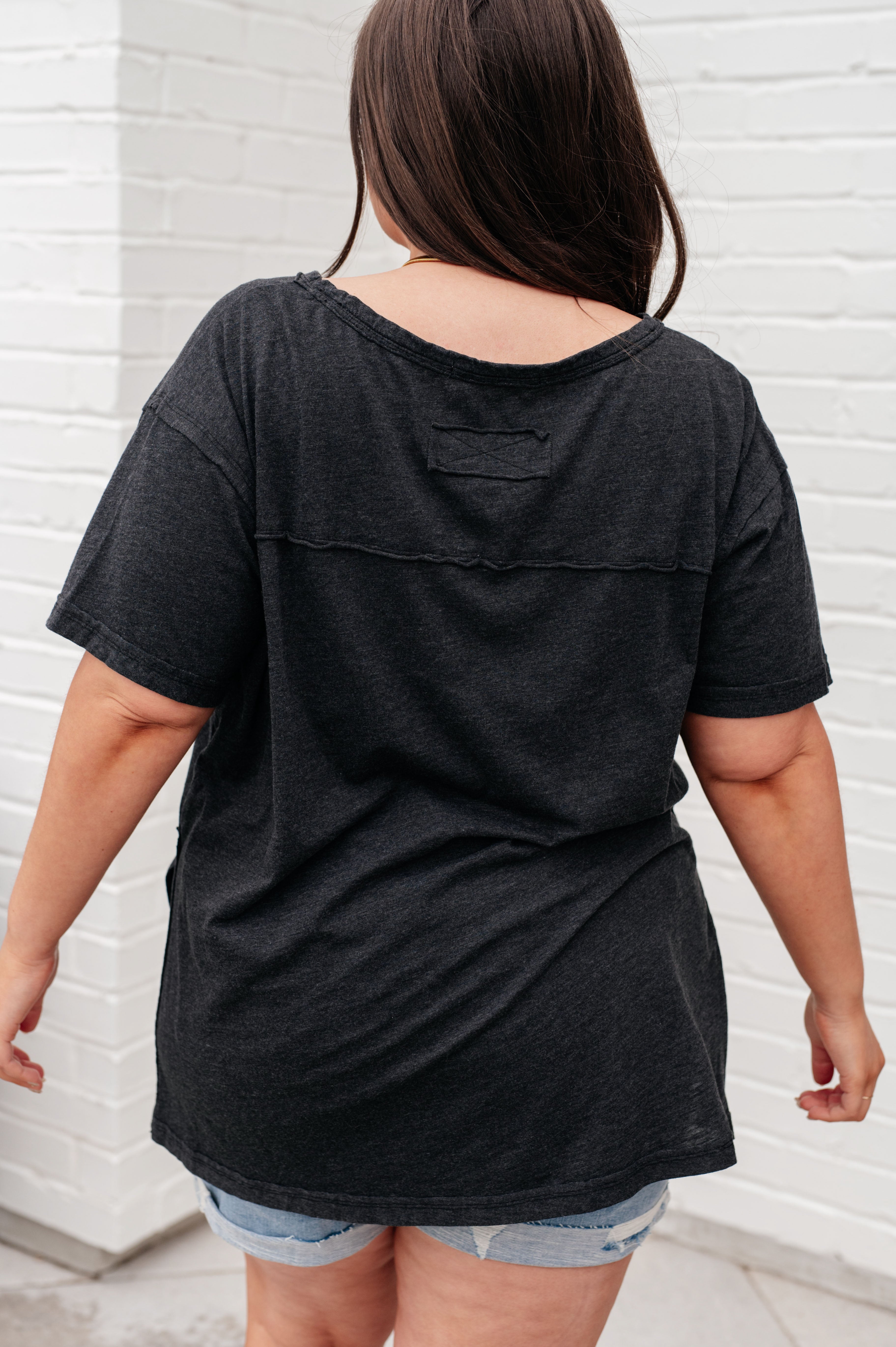 Effortless Relaxed Tee in Black