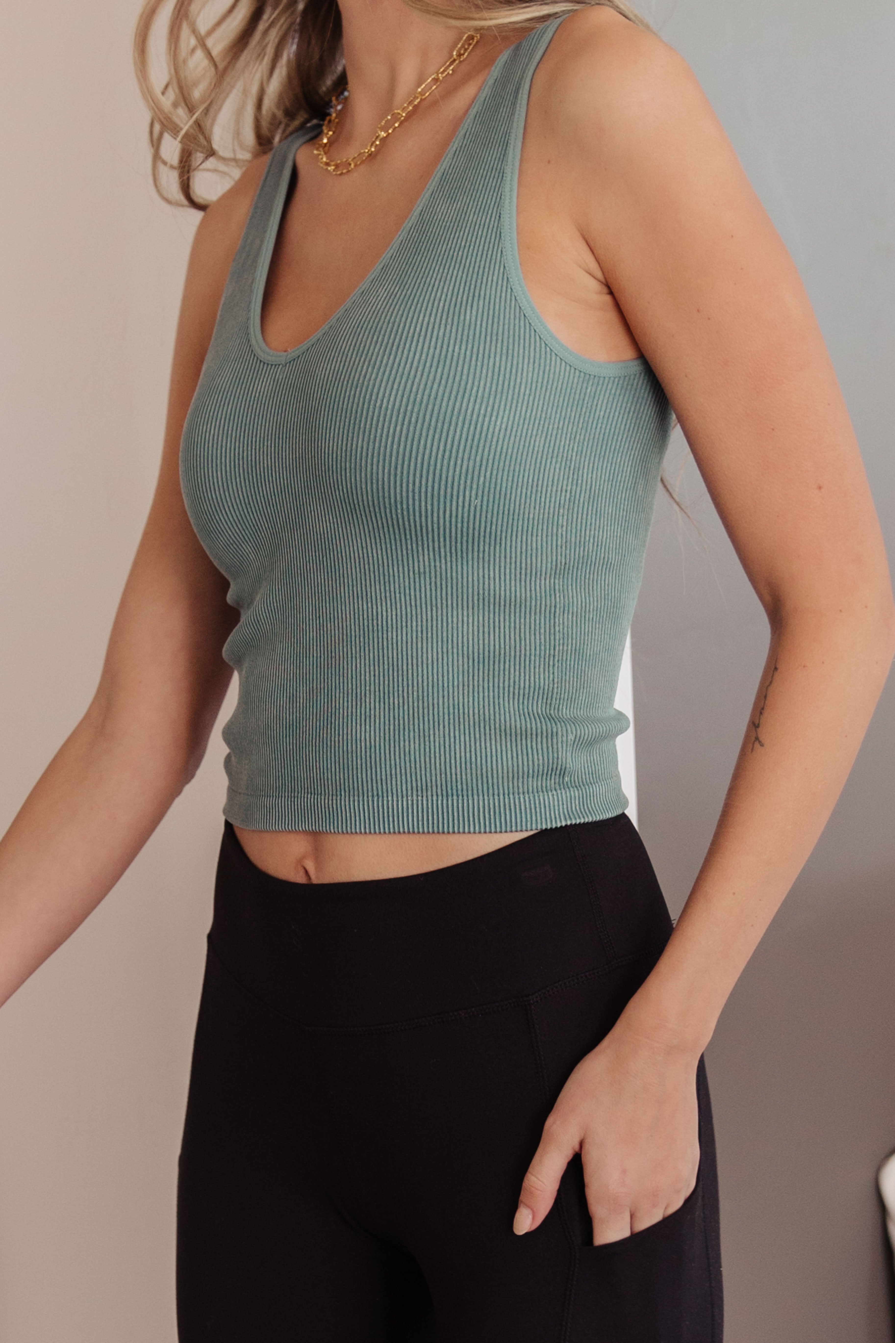 Fundamentals Ribbed Seamless Reversible Tank in Blue (Online Exclusive –  Uptown Boutique Ramona