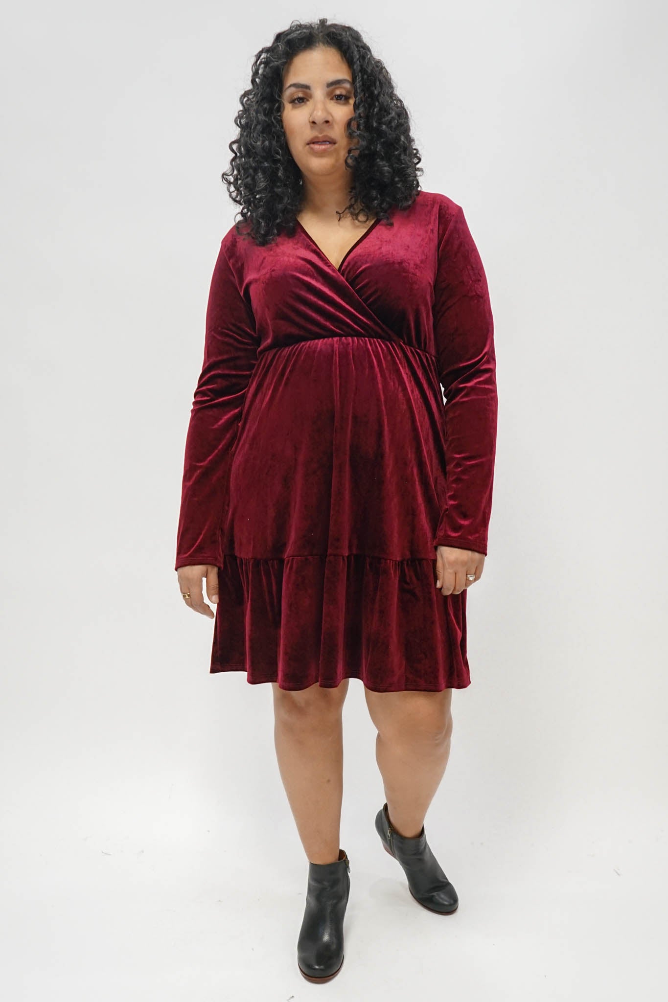 Fairfax Velvet V-Neck Dress in Wine