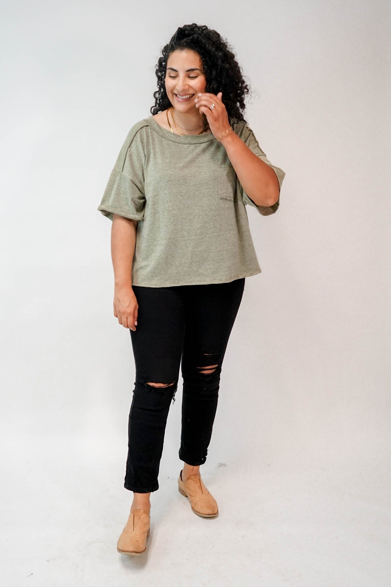 Levi Boxy Tee in Faded Olive