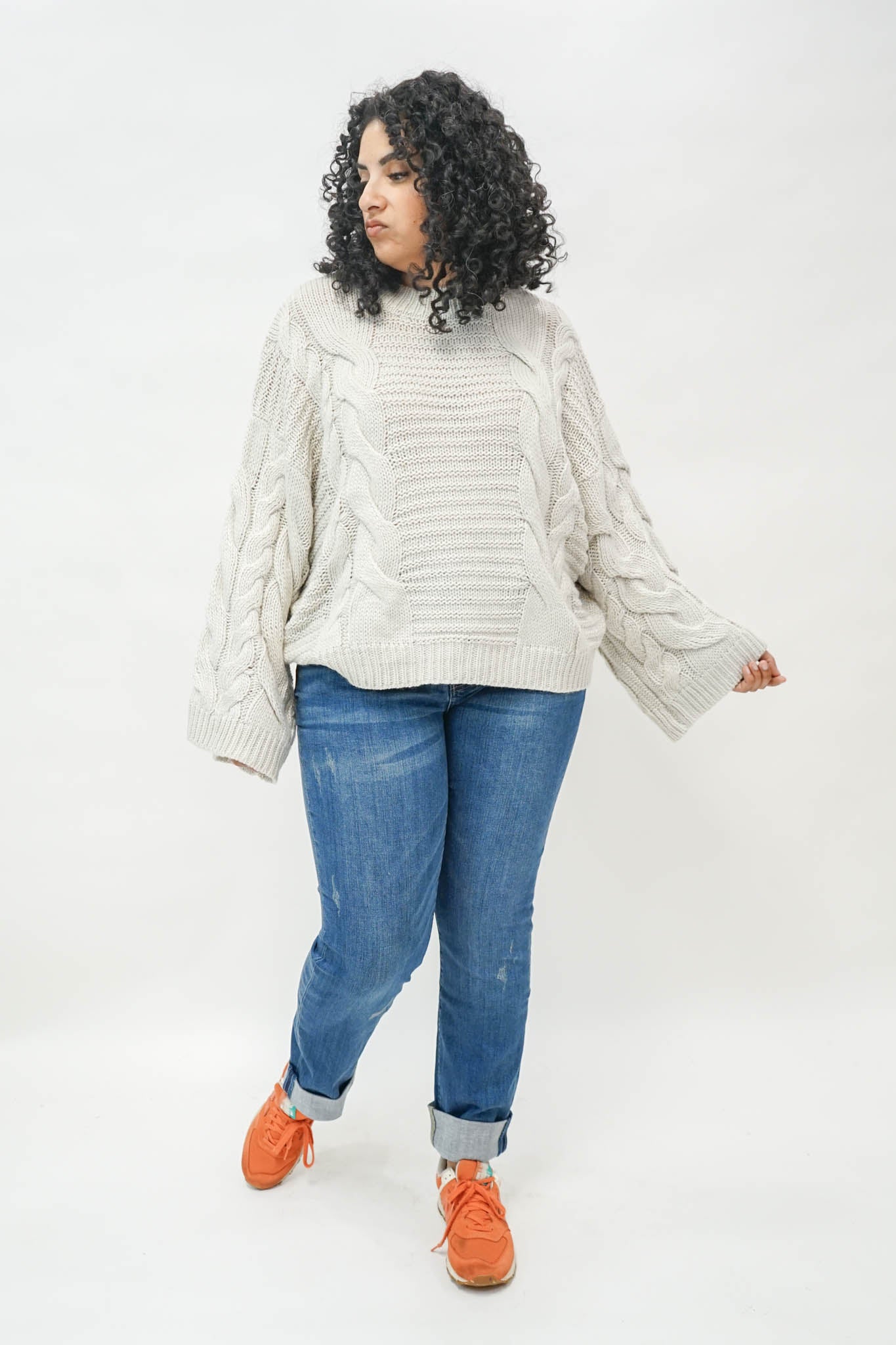 Mary Bell Sleeve Cable Knit Sweater in White Smoke