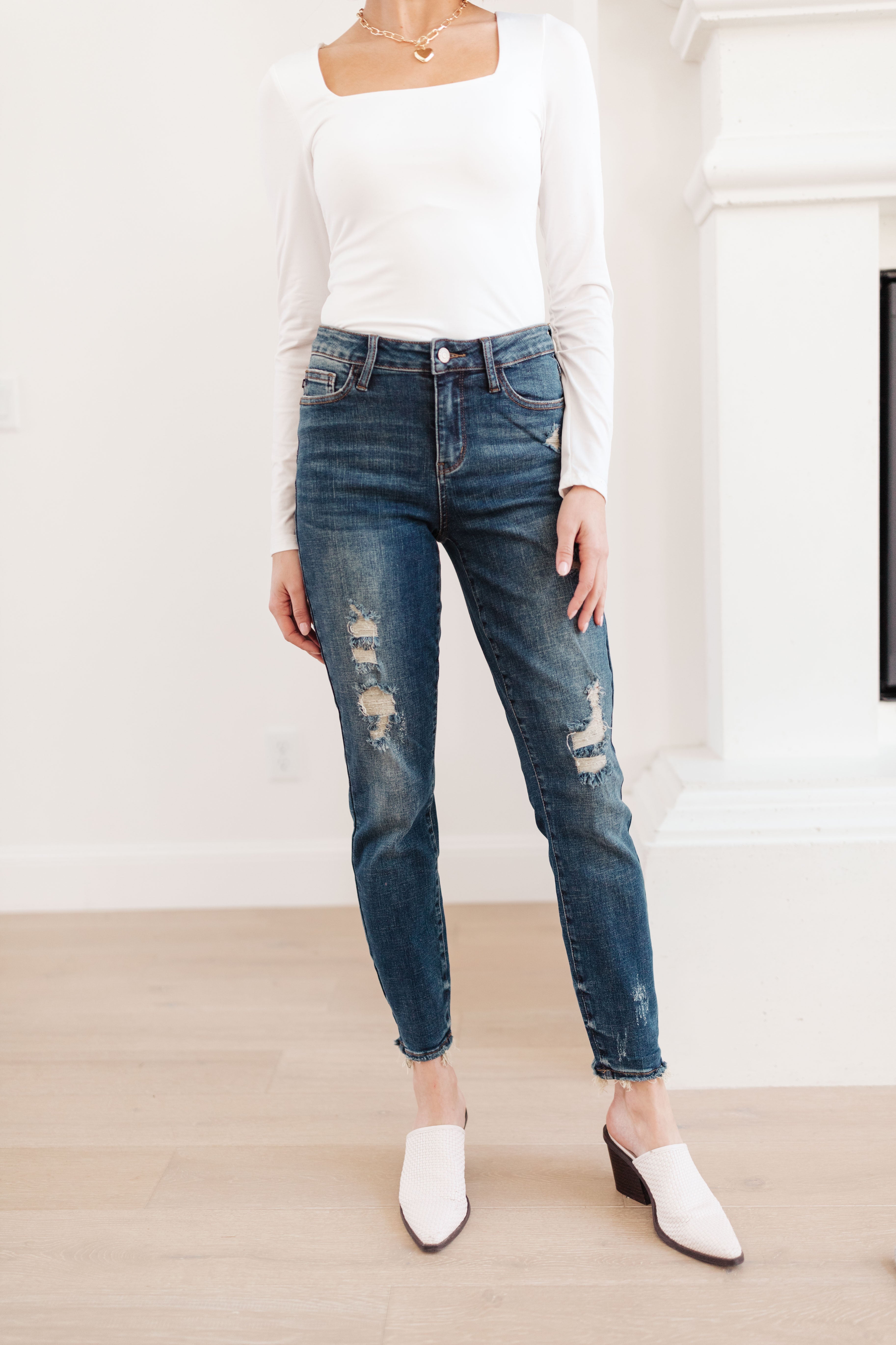 Plano Distressed Relaxed Fit Jeans